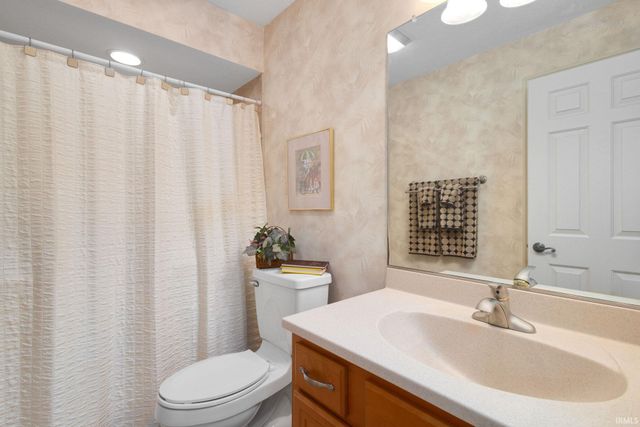 1865 Cobblestone Boulevard, Elkhart, IN 46514