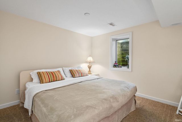 1865 Cobblestone Boulevard, Elkhart, IN 46514