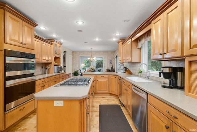1865 Cobblestone Boulevard, Elkhart, IN 46514