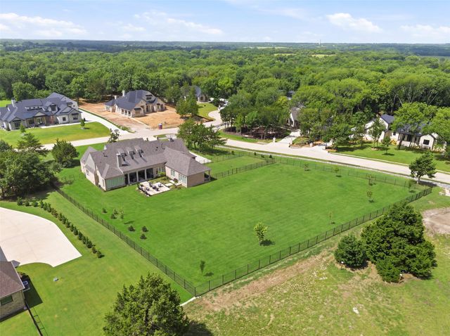425 Abagail Lane, Van Alstyne, TX 75495