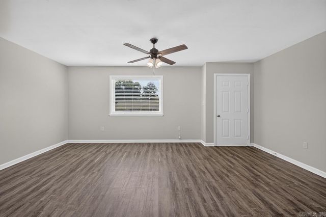 510 Rosewood Dr, Benton, AR 72015