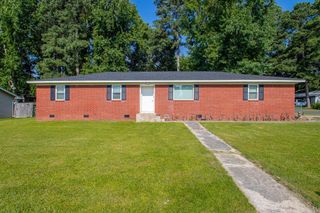 510 Rosewood Dr, Benton, AR 72015
