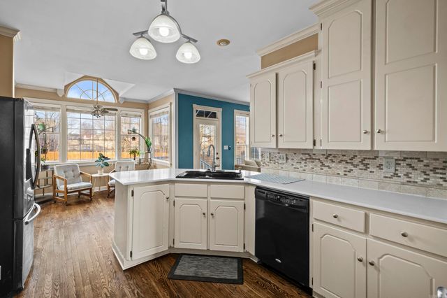 13 E Woodhaven, Cabot, AR 72023