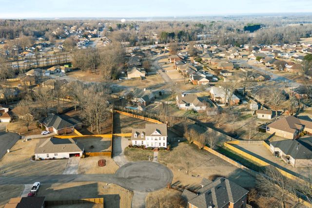 13 E Woodhaven, Cabot, AR 72023