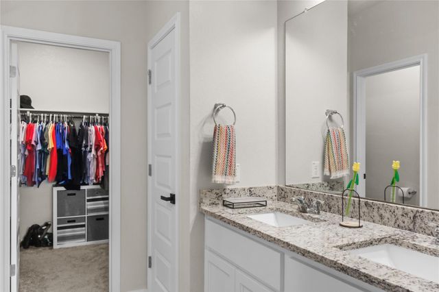323 Tolo DR, Elgin, TX 78621