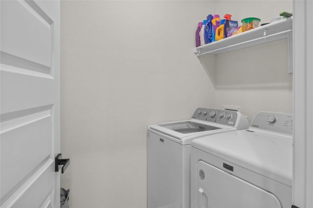 323 Tolo DR, Elgin, TX 78621