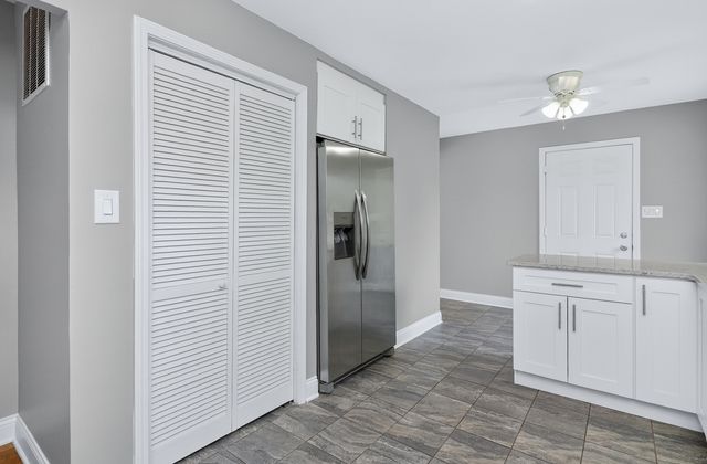 1125 SUFFOLK Avenue, Westchester, IL 60154