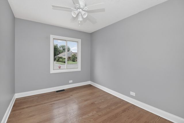 1125 SUFFOLK Avenue, Westchester, IL 60154