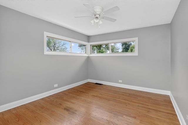 1125 SUFFOLK Avenue, Westchester, IL 60154