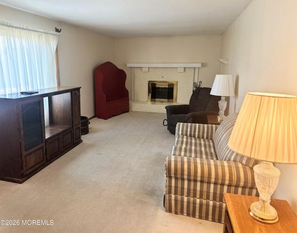 371 17th Avenue, Brick, NJ 08724
