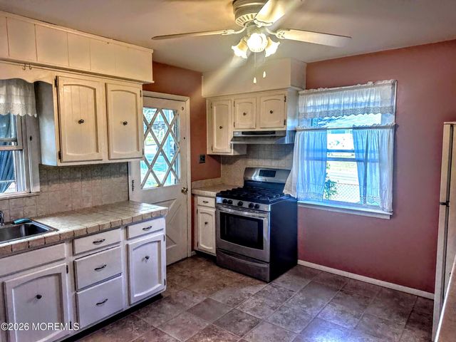 371 17th Avenue, Brick, NJ 08724
