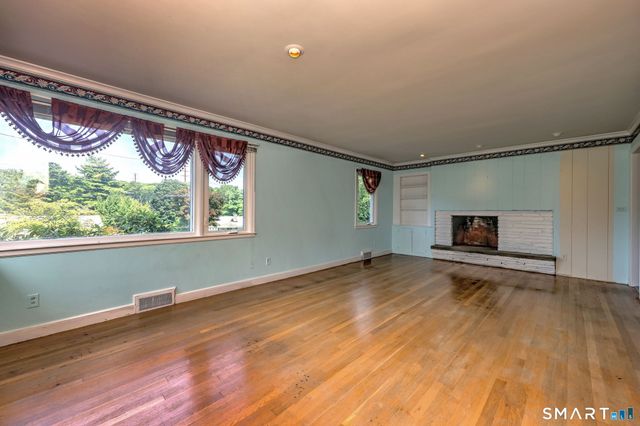 136 Hawthorne Drive, Fairfield, CT 06825