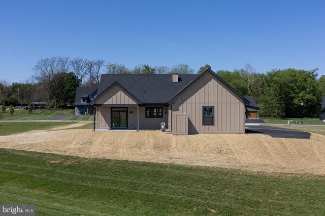 70 MIDLAND CT, Martinsburg, WV 25403