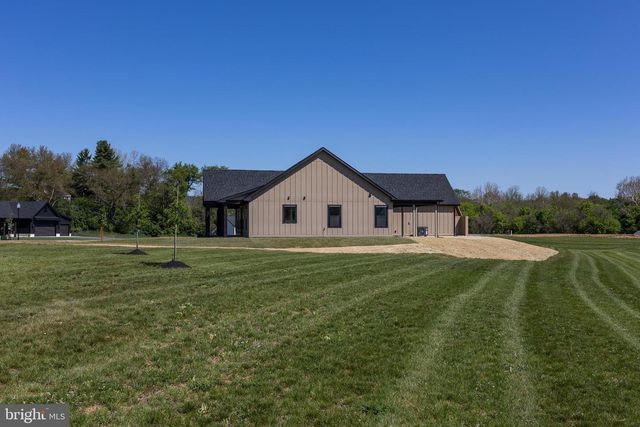 70 MIDLAND CT, Martinsburg, WV 25403