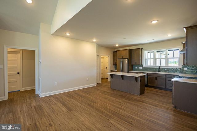 70 MIDLAND CT, Martinsburg, WV 25403