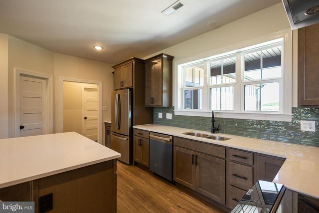 70 MIDLAND CT, Martinsburg, WV 25403