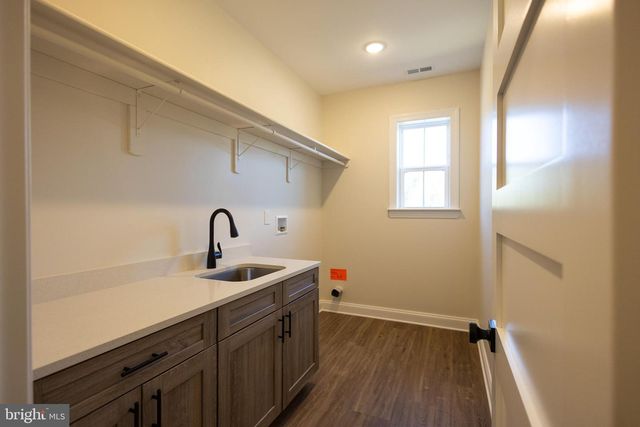 70 MIDLAND CT, Martinsburg, WV 25403