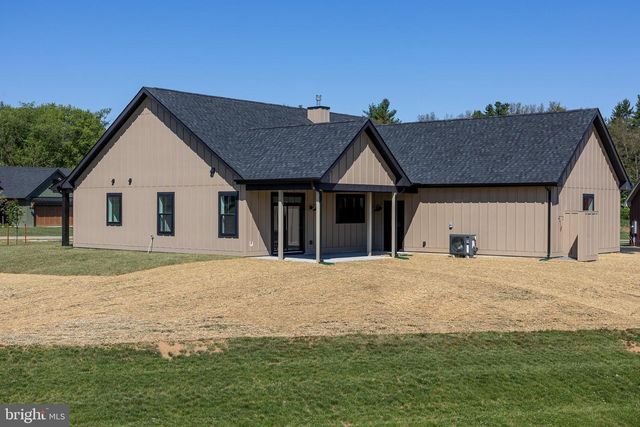 70 MIDLAND CT, Martinsburg, WV 25403