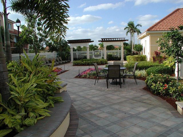 2028 Alta Meadows Lane 1006, Delray Beach, FL 33444