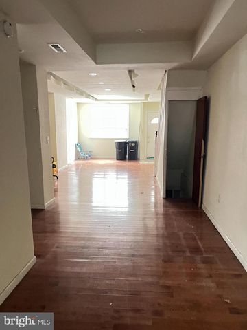 2125 S 13TH ST, Philadelphia, PA 19148