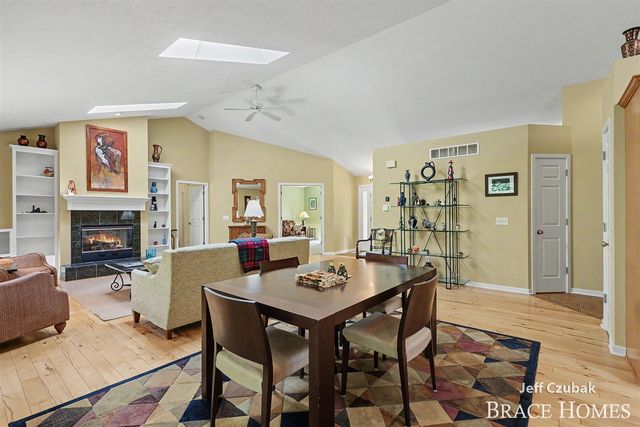 2336 Forest Trail Circle, Fennville, MI 49408