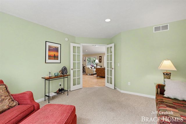 2336 Forest Trail Circle, Fennville, MI 49408