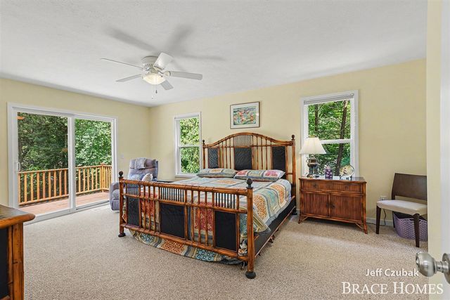 2336 Forest Trail Circle, Fennville, MI 49408