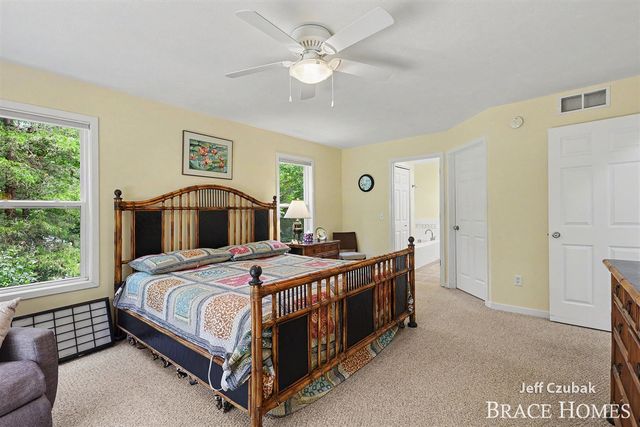 2336 Forest Trail Circle, Fennville, MI 49408
