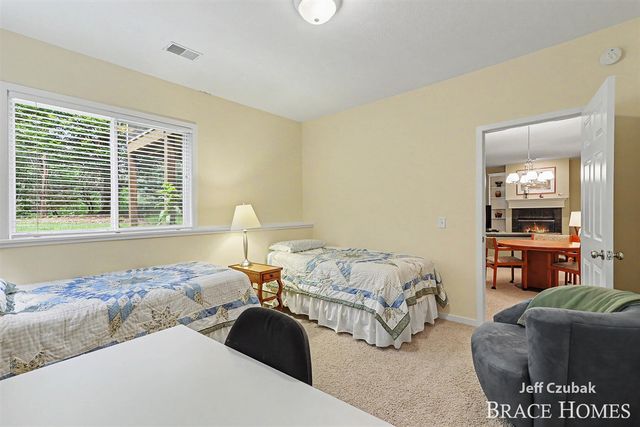 2336 Forest Trail Circle, Fennville, MI 49408