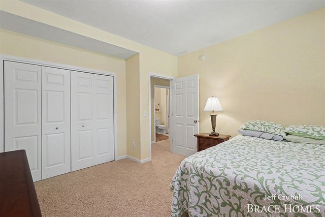 2336 Forest Trail Circle, Fennville, MI 49408