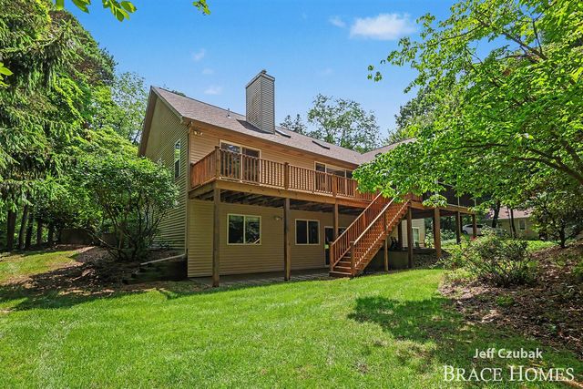 2336 Forest Trail Circle, Fennville, MI 49408