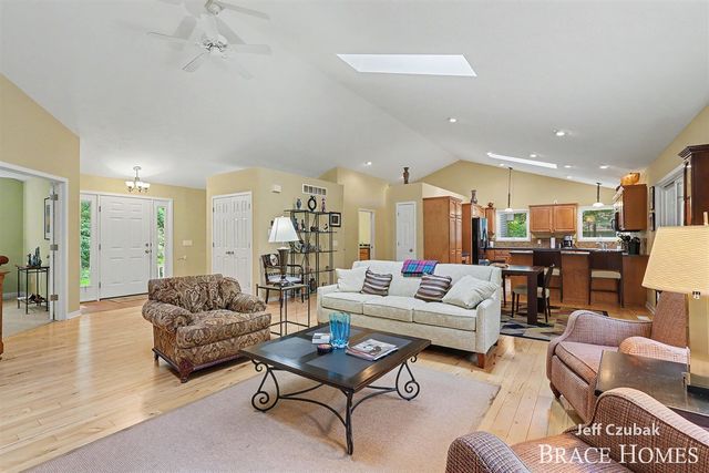 2336 Forest Trail Circle, Fennville, MI 49408