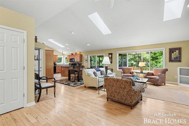 2336 Forest Trail Circle, Fennville, MI 49408