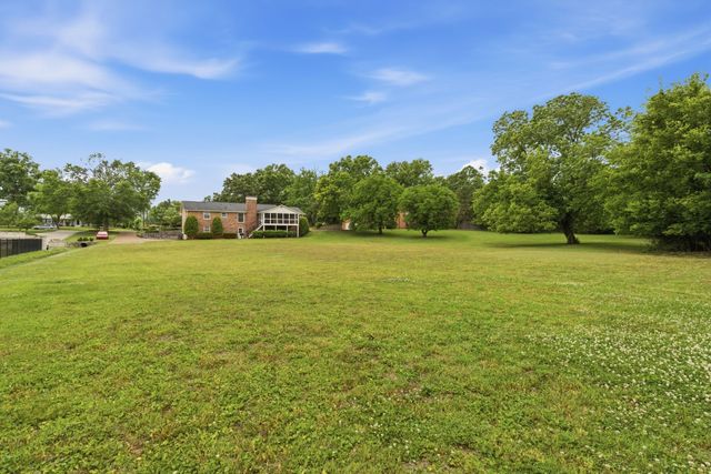213 Rising Sun Ln, Old Hickory, TN 37138
