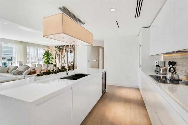 102 24th Street PH1706, Miami Beach, FL 33139
