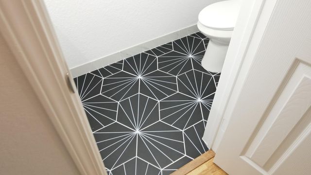 5126 Lyndhurst Drive B, Houston, TX 77033