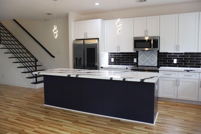 5126 Lyndhurst Drive B, Houston, TX 77033