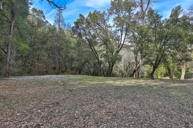 7277 Red Ant Rd, Somerset, CA 95684