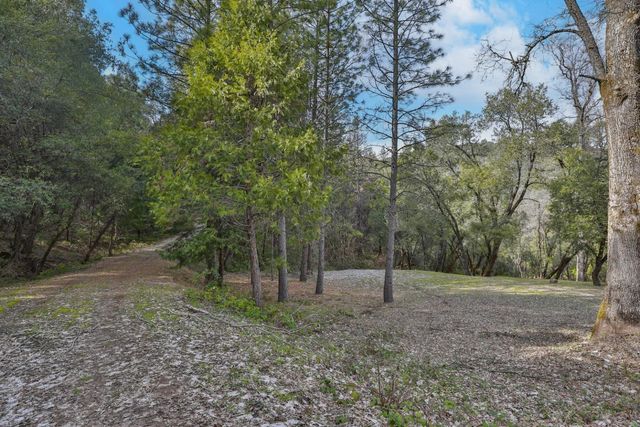 7277 Red Ant Rd, Somerset, CA 95684