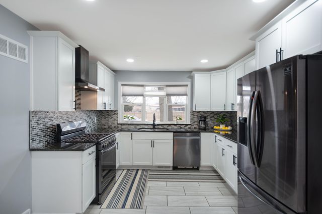 7944 Harrison Avenue, Munster, IN 46321