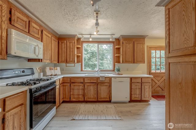 20006 68th Avenue NE, Kenmore, WA 98028