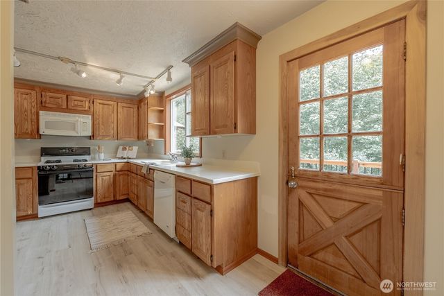 20006 68th Avenue NE, Kenmore, WA 98028