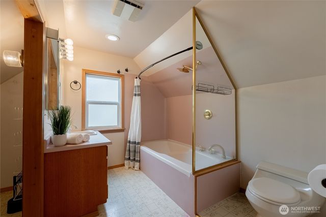 20006 68th Avenue NE, Kenmore, WA 98028