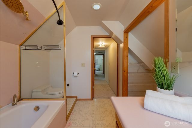 20006 68th Avenue NE, Kenmore, WA 98028