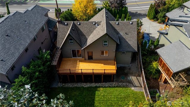 20006 68th Avenue NE, Kenmore, WA 98028