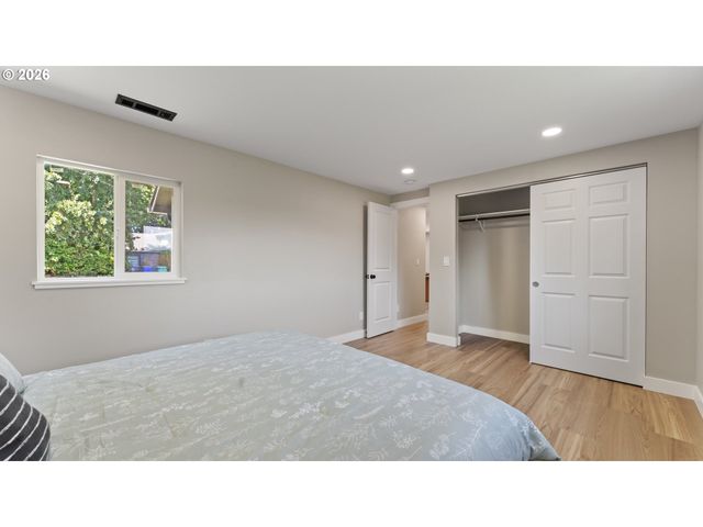 9400 Ne GERTZ Ct, Portland, OR 97211