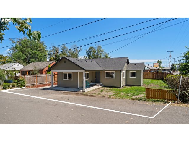 9400 Ne GERTZ Ct, Portland, OR 97211