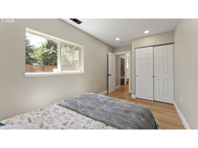 9400 Ne GERTZ Ct, Portland, OR 97211