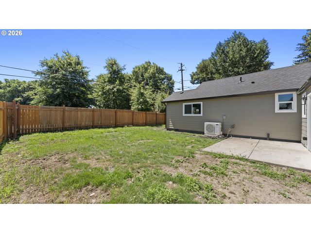 9400 Ne GERTZ Ct, Portland, OR 97211