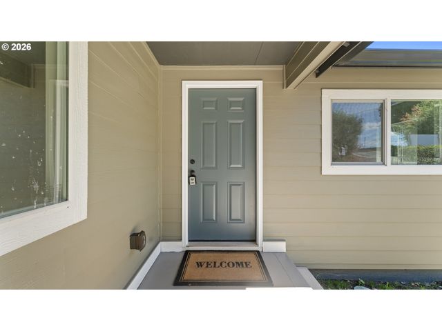9400 Ne GERTZ Ct, Portland, OR 97211